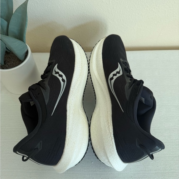 Saucony Triumph Form Fit Black Mesh Running Sneakers Men’s 12 - Picture 9 of 14